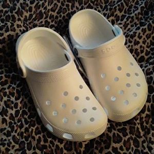 NWT Classic Crocs
